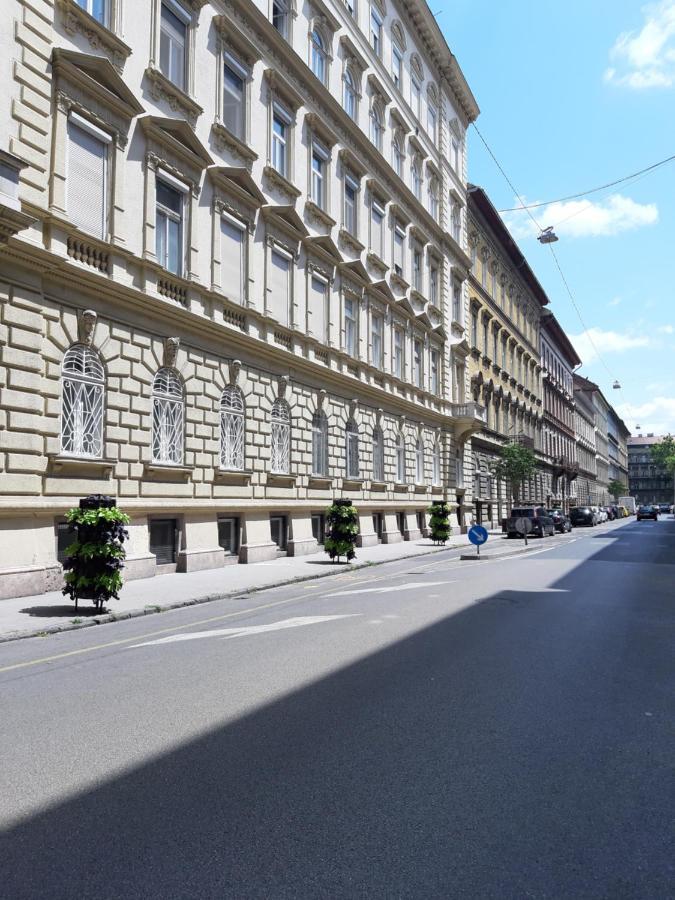 Citypark Classic Downtown Apartment Будапеща Екстериор снимка